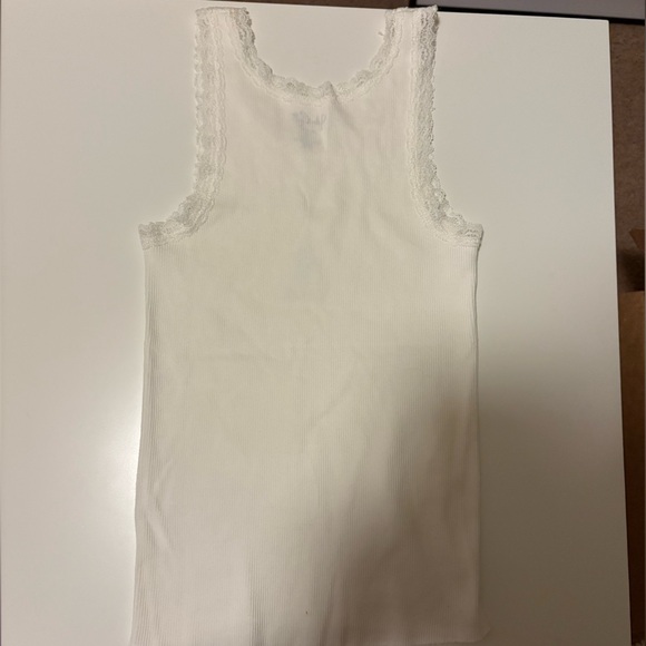 Brandy Melville Guitar Lace Tank - Picture 3 of 3